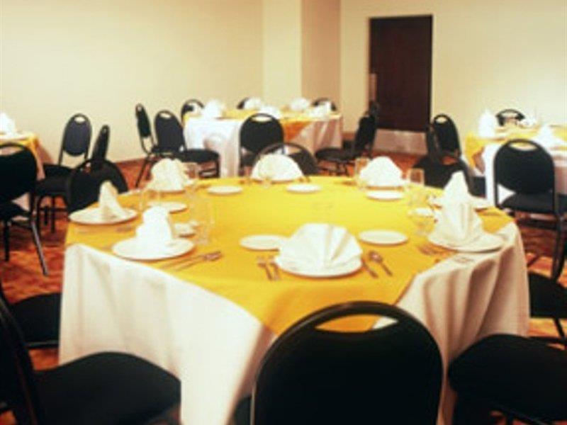 Fiesta Centro Hotel 4*
